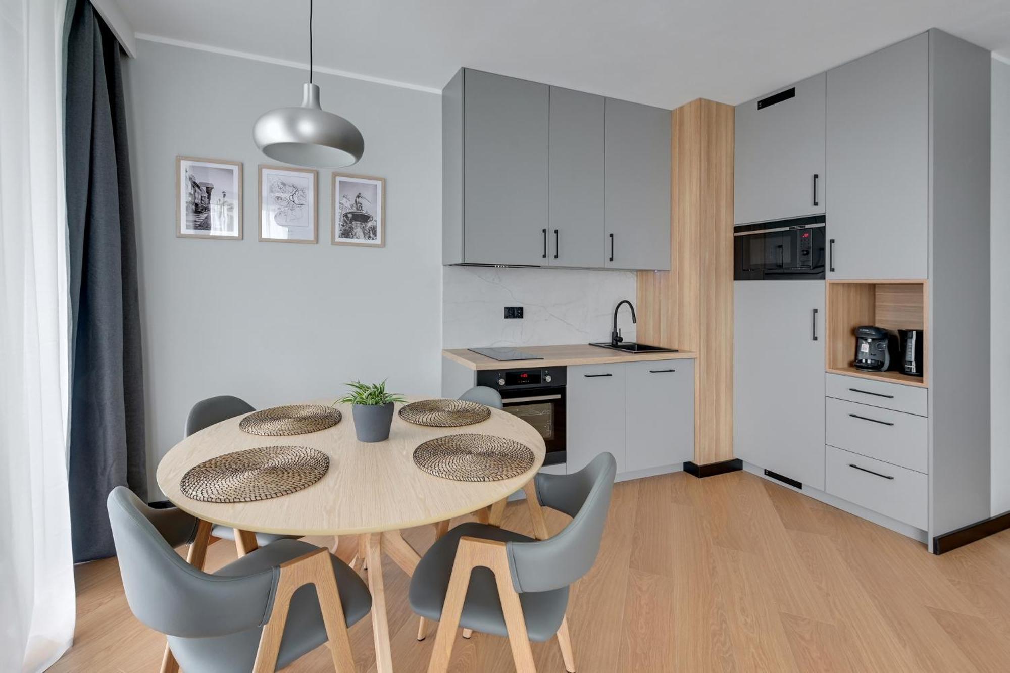 Rentplanet - Apartamenty Chlebova Гданськ Екстер'єр фото